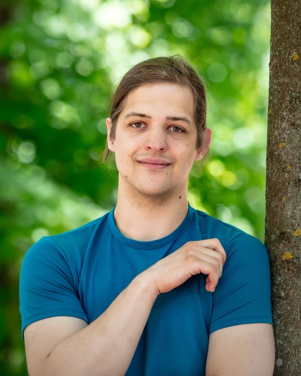 Jasper aus dem Team der Physio Ergo Therapie Simon in Birkenwerder